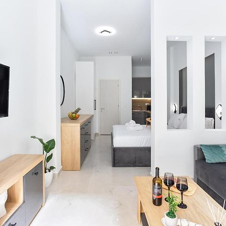 New Luxury Apartment In Downtown Салоніки Екстер'єр фото