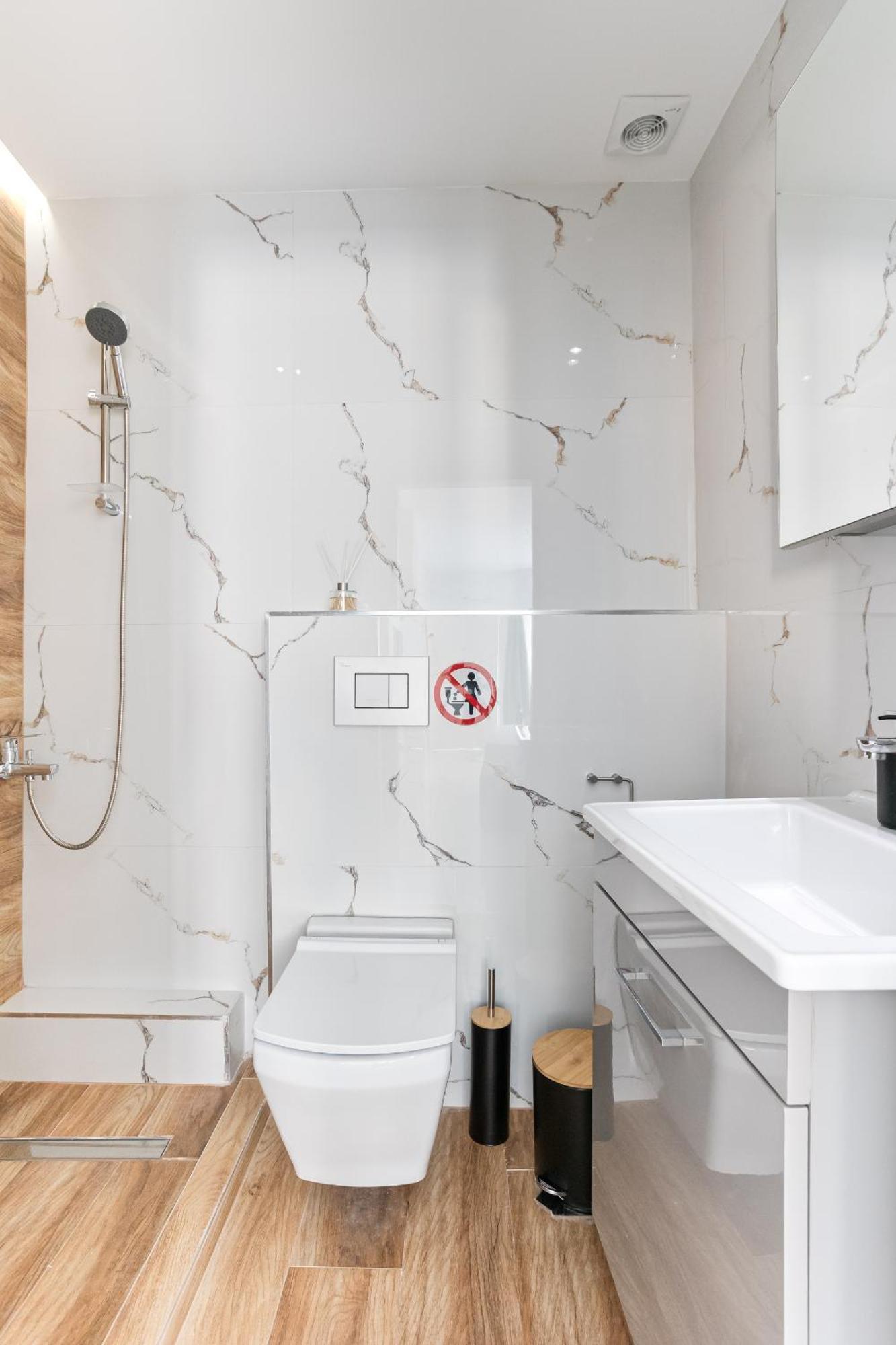 New Luxury Apartment In Downtown Салоніки Екстер'єр фото